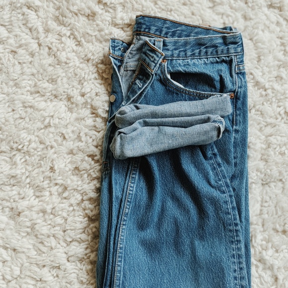 Vintage Levi's 501 Plus Size High Waisted Jeans - Picture 1 of 7